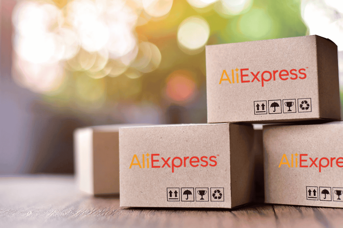 Cara Belanja di AliExpress Tim AsiaCommerce saat melakukan inspeksi kualitas barang impor dari supplier China sebelum dikirim langsung ke gudang pelaku usaha di Indonesia.