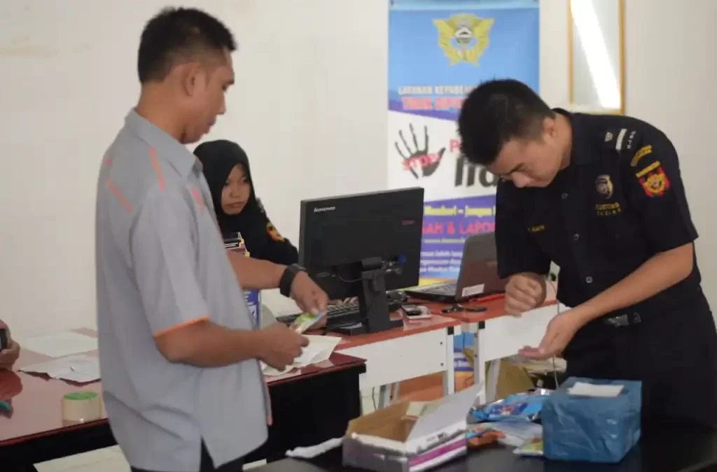 Trauma Barang Tertahan Cukai? Ini Taktik B2B Tembus Aturan Lartas Tanpa Risiko