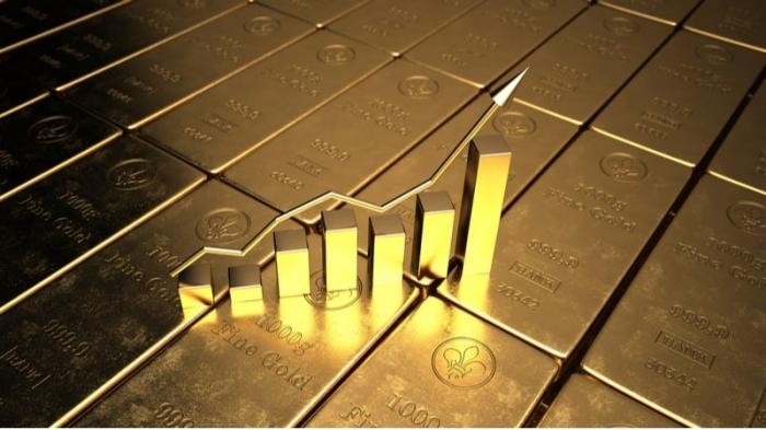 Grafik kenaikan harga emas hari ini yang mencapai Rp2.790.000, menjadi sinyal bagi importir untuk segera mengunci harga kontrak supplier.
