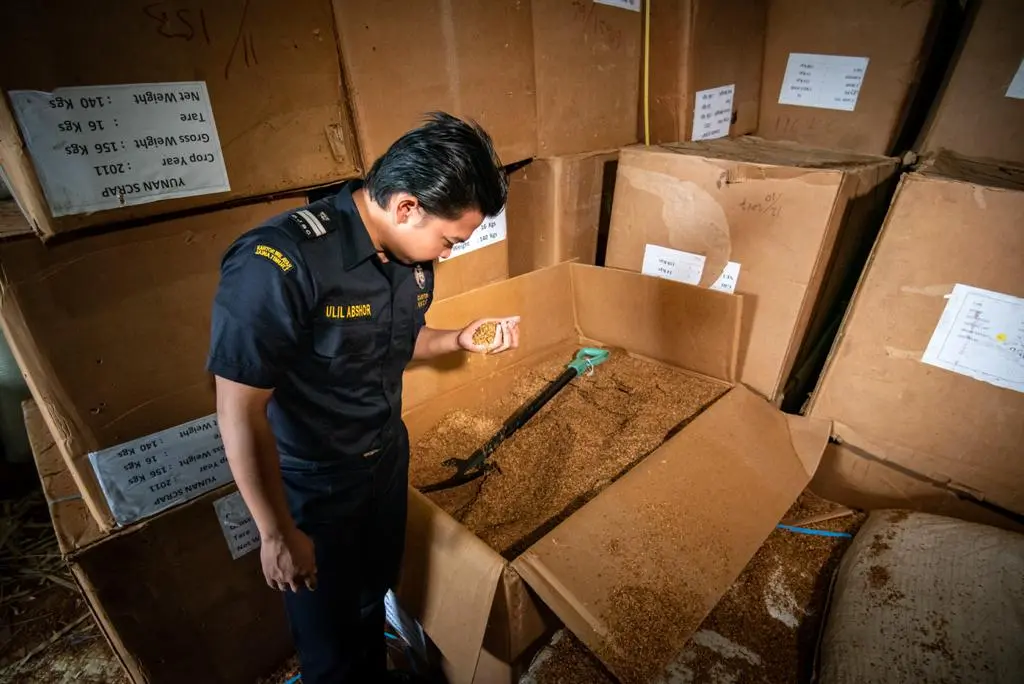Risiko impor marketplace China tanpa dokumen resmi seperti PIB dan izin BPOM semakin tinggi di 2026 — barang dapat langsung disita dan dimusnahkan oleh Bea Cukai Indonesia.